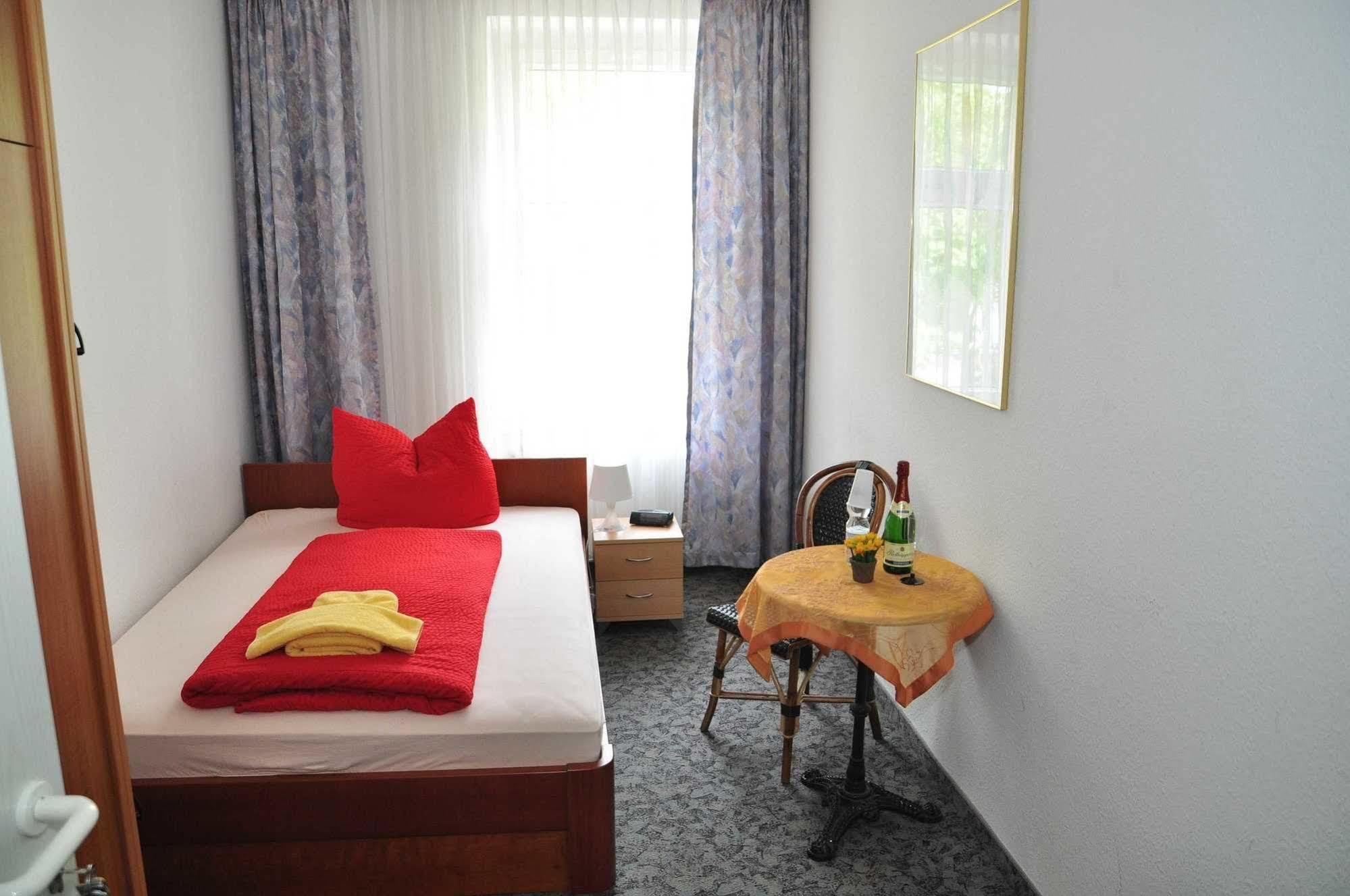 Pension Leipzig Georgplatz Kültér fotó
